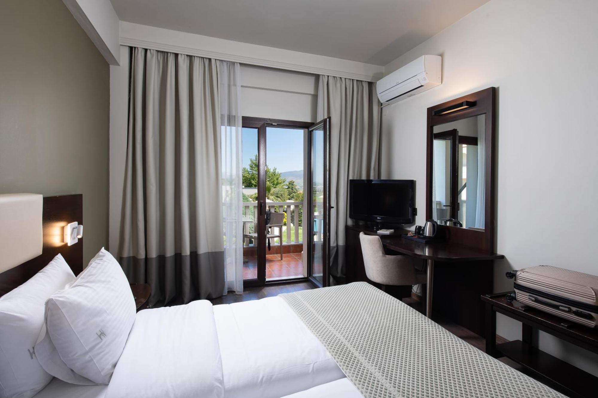 Heaven Thessaloniki Airport Hotel