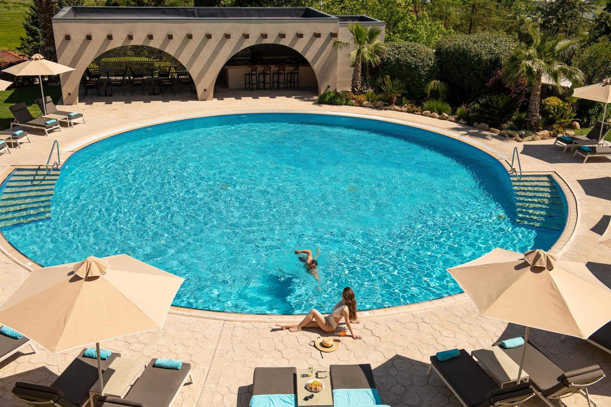 Heaven Thessaloniki Airport Hotel 4*